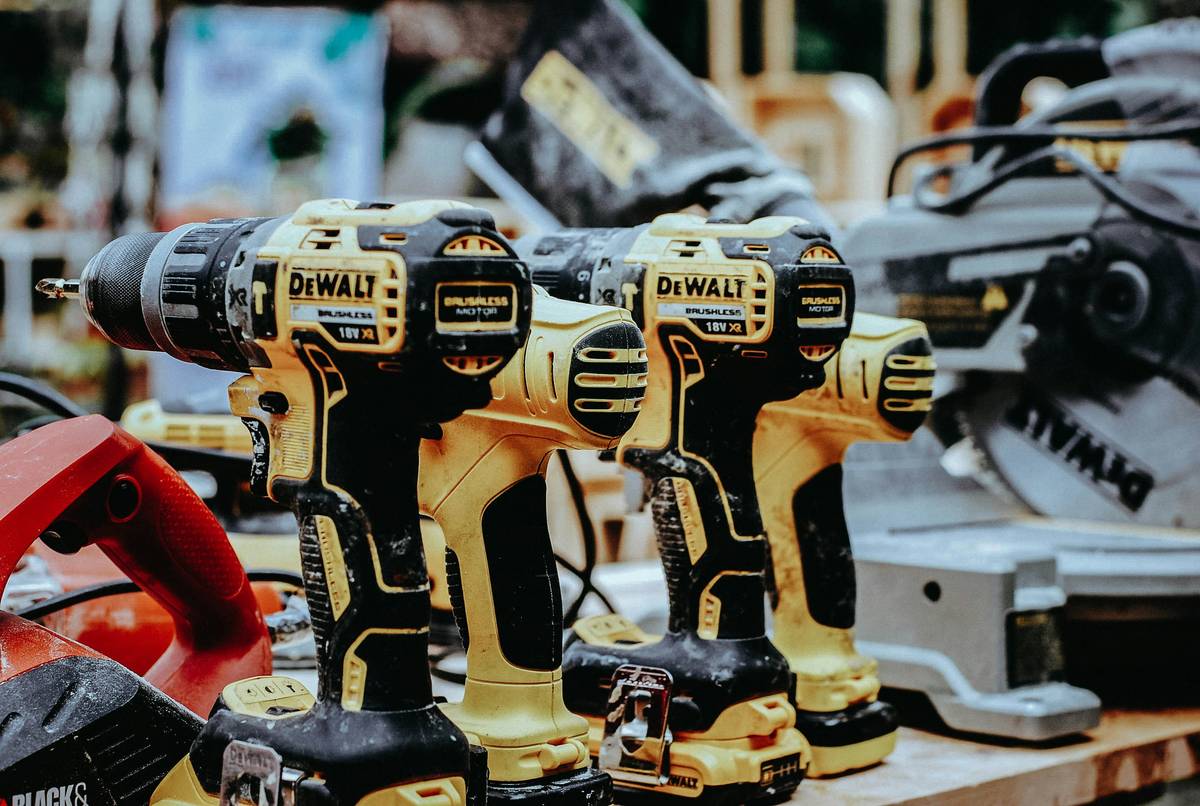 Basic Power Tools Needed for Woodworking: 7 Essential Picks to Avoid Costly Mistakes